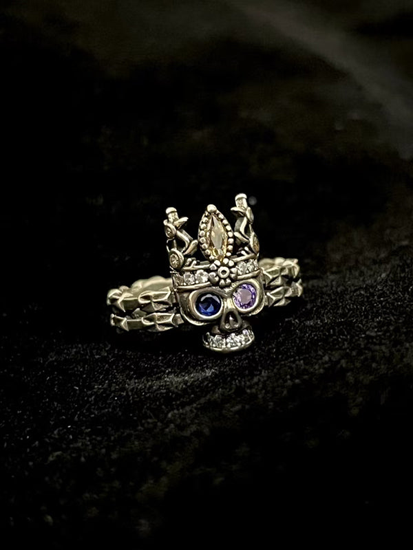 Y2K gothic rings for guys with oxidized steel skull and crown details