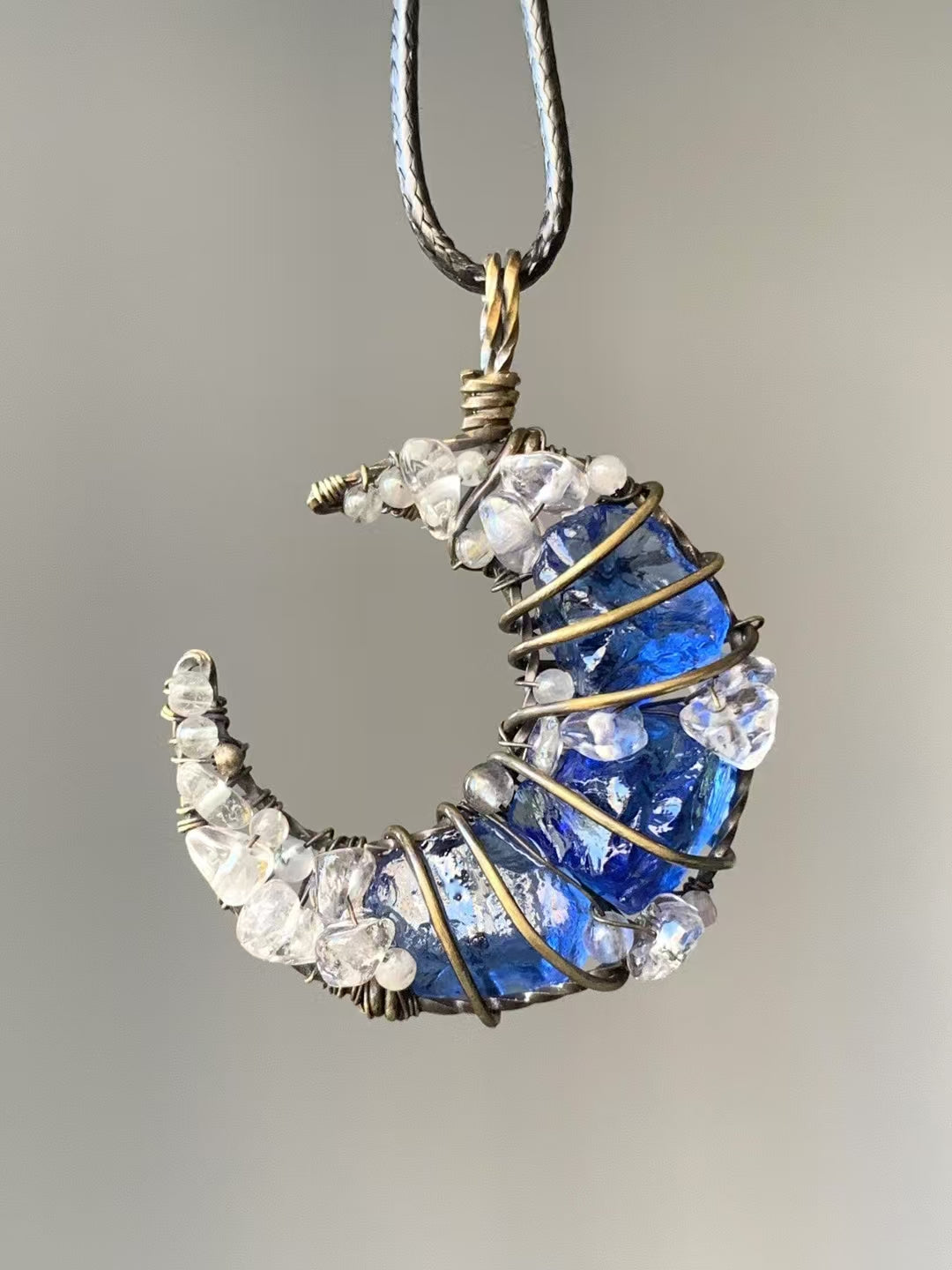 "Seabed" Crystal Pendant