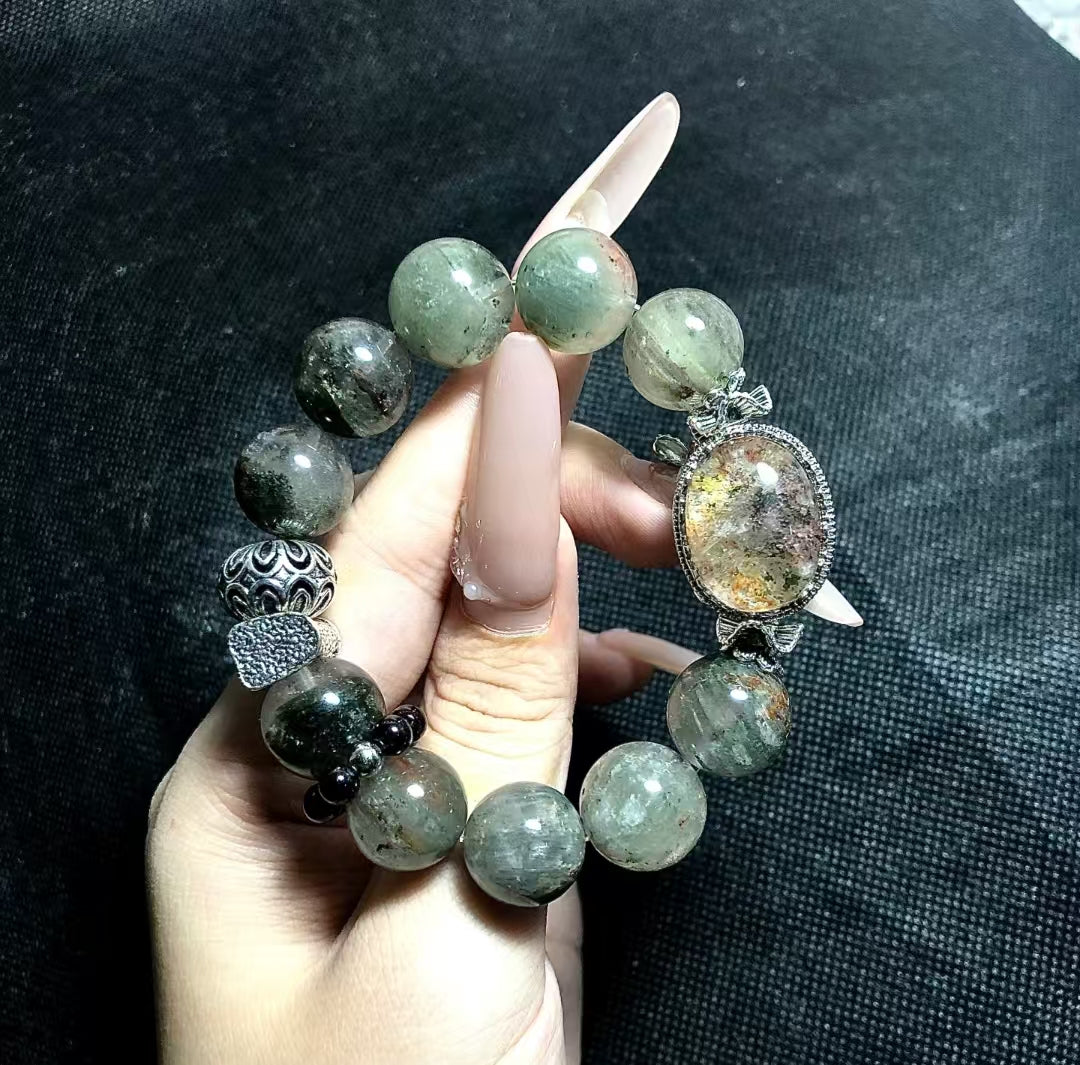 "Green ghost" Crystal bracelet